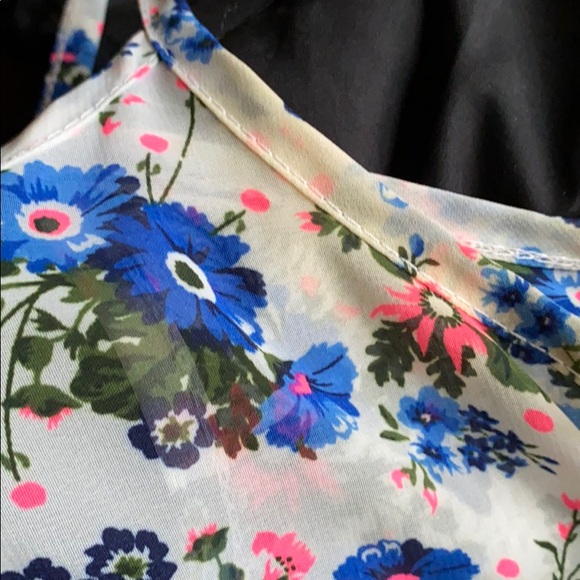 Floral tank top - Picture 6 of 8